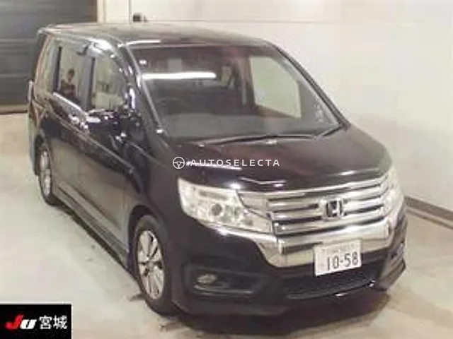 Honda Stepwgn Spada 2012, auction grade 3.5