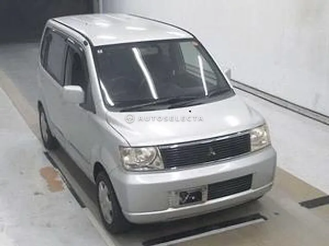 Mitsubishi eK Wagon 2004, auction grade R