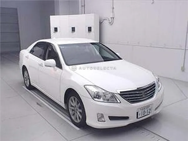 Toyota Crown 2010, auction grade 3.5