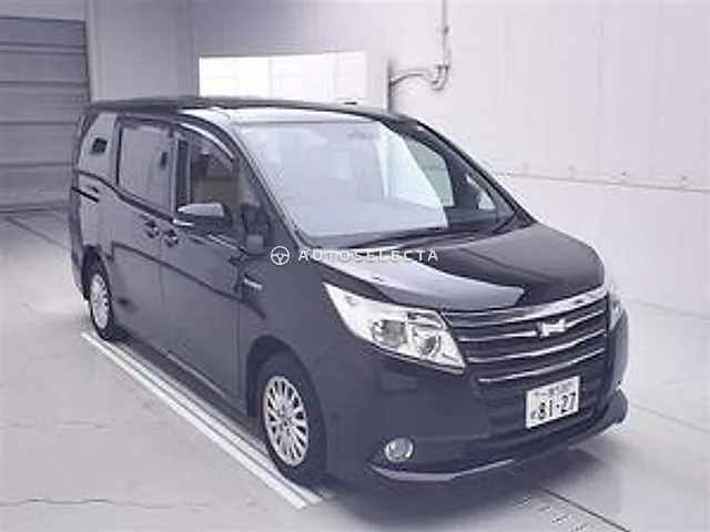 Toyota Noah 2014, auction grade 4.5