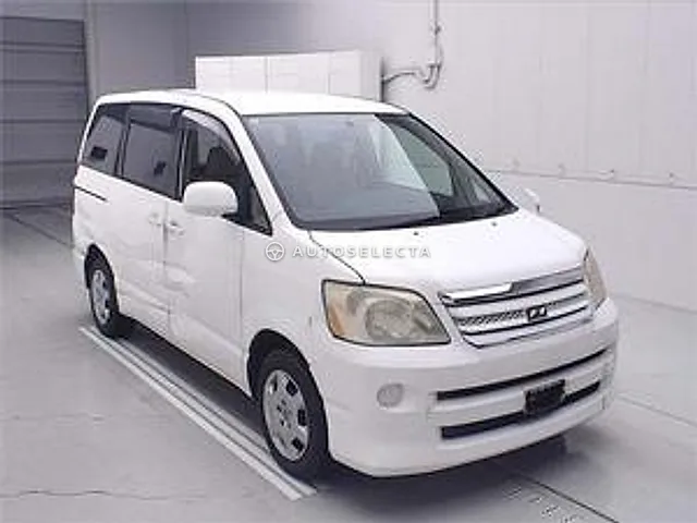 Toyota Noah 2006