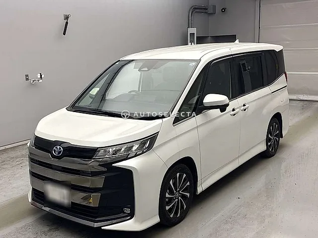 Toyota Noah 2023, auction grade 4
