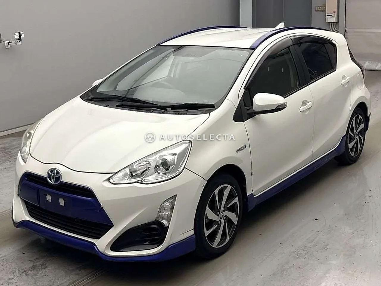 Toyota Aqua 2015, photo 1 of 1