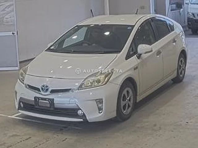 Toyota Prius PHV 2012, auction grade 3.5