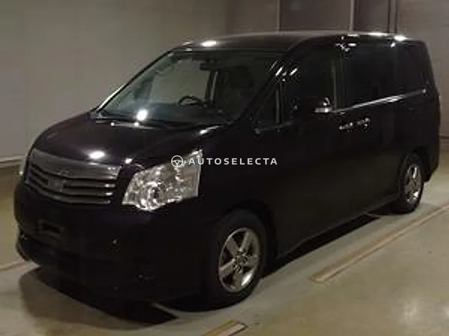 Toyota Noah 2013, auction grade RA