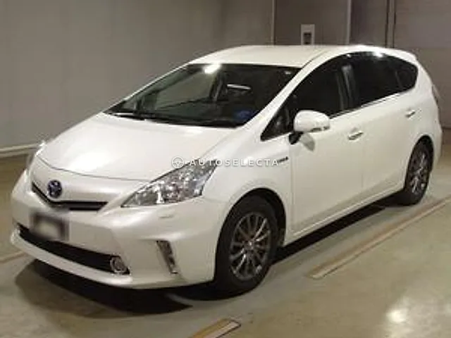 Toyota Prius Alpha 2013, auction grade RA