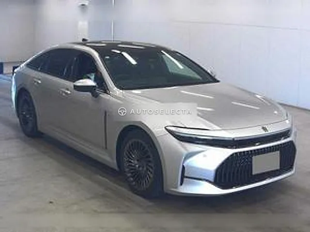 Toyota Crown 2023, auction grade 5