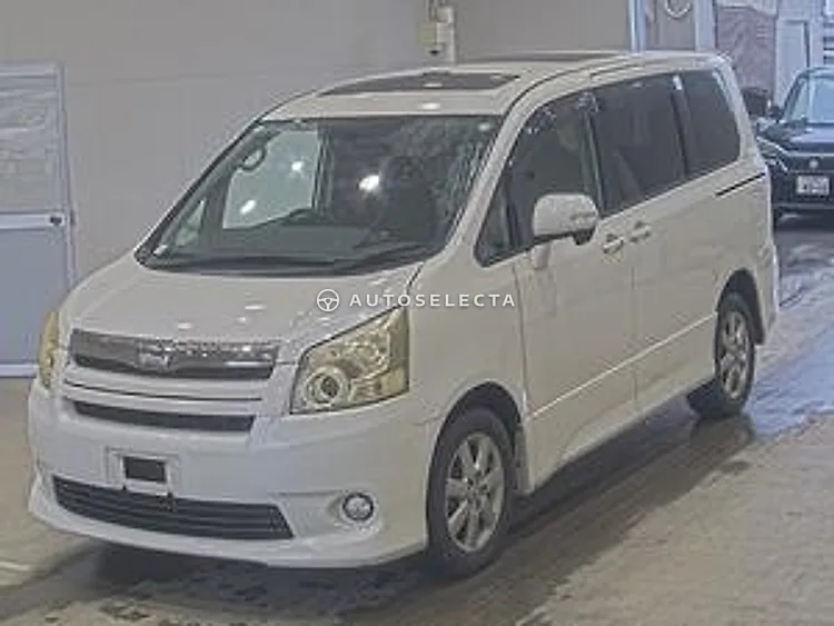 Toyota Noah 2009, photo 1 of 1