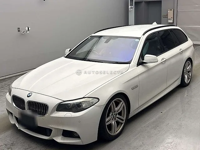 BMW 5 Series 2010, auction grade 3