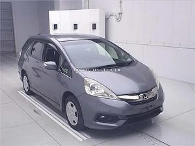 Honda Fit Shuttle 2014, auction grade 3.5