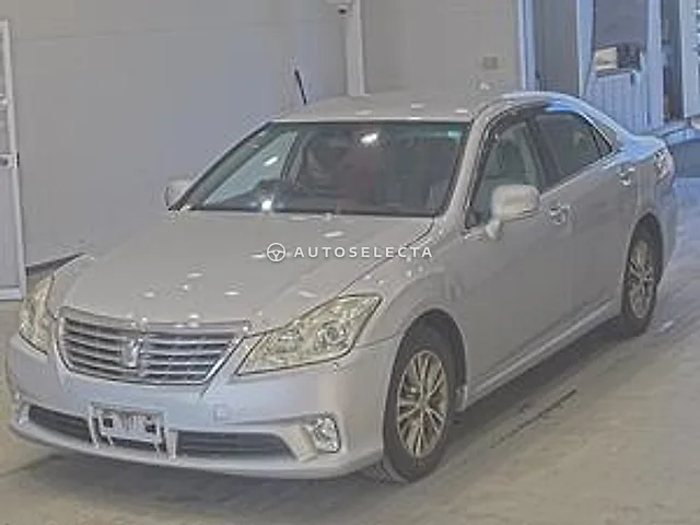 Toyota Crown 2011, auction grade 3.5
