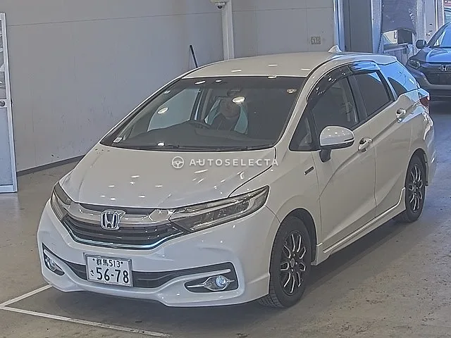 Honda Shuttle 2016, auction grade 3