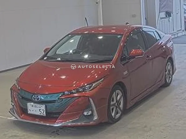 Toyota Prius PHV 2017, auction grade RA