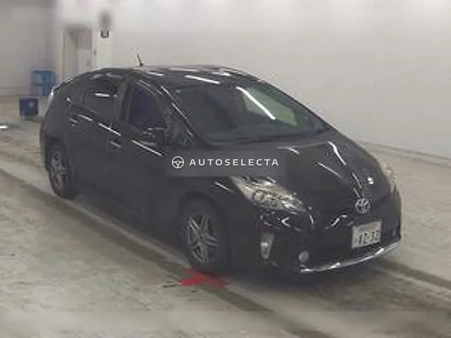 Toyota Prius 2014, auction grade 3.5