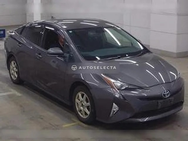 Toyota Prius 2016, auction grade 3.5
