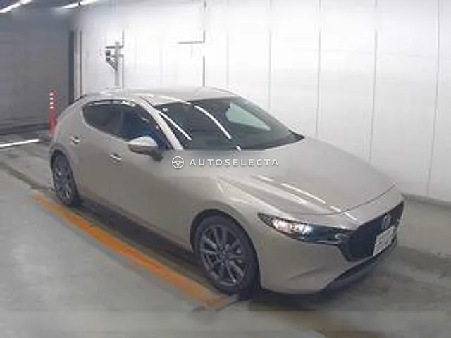 Mazda MAZDA3 Fastback 2023, auction grade 5