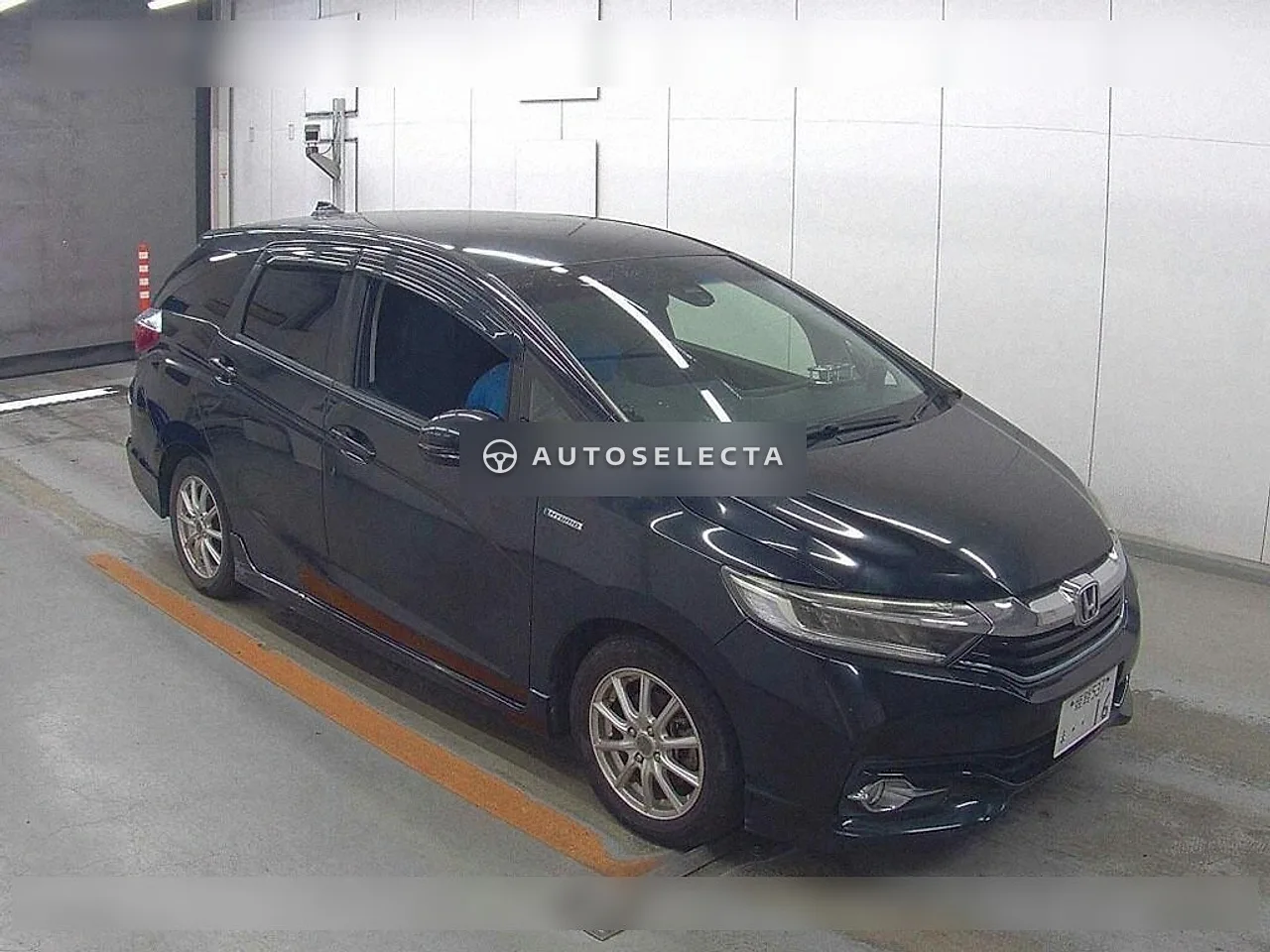 Honda Shuttle 2016, photo 1 of 6