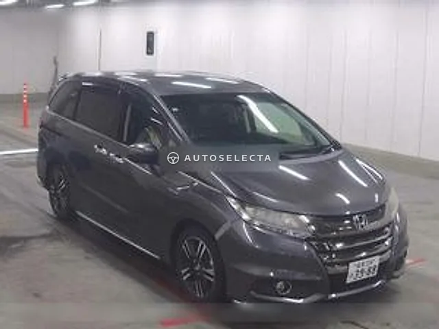 Honda Odyssey Hybrid 2016, auction grade R