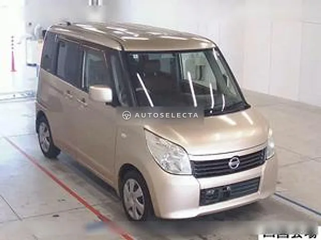 Nissan Roox 2010