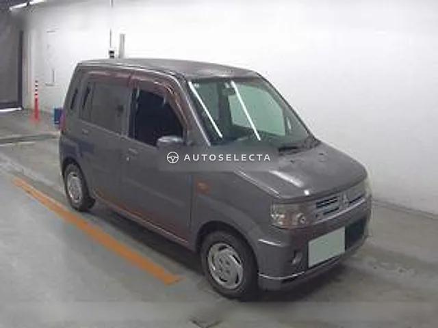 Mitsubishi Toppo 2010