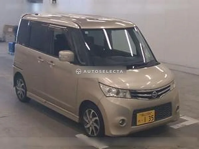 Nissan Roox 2012