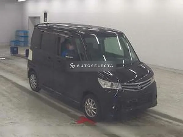 Nissan Roox 2012