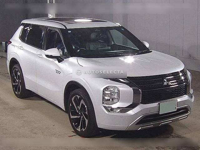 Mitsubishi Outlander PHEV 2022, auction grade 4.5