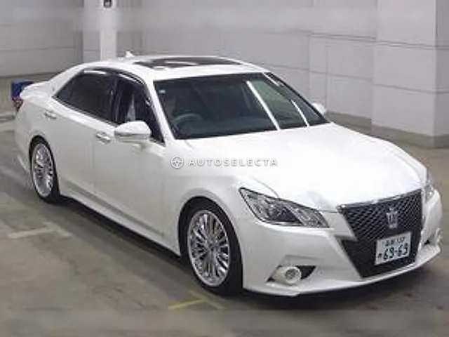 Toyota Crown 2014, auction grade 3.5