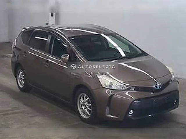Toyota Prius Alpha 2015, auction grade 3.5