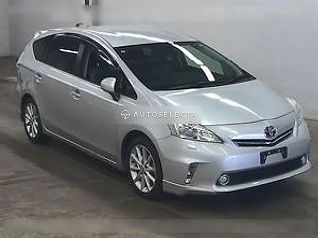 Toyota Prius Alpha 2013, auction grade 3.5