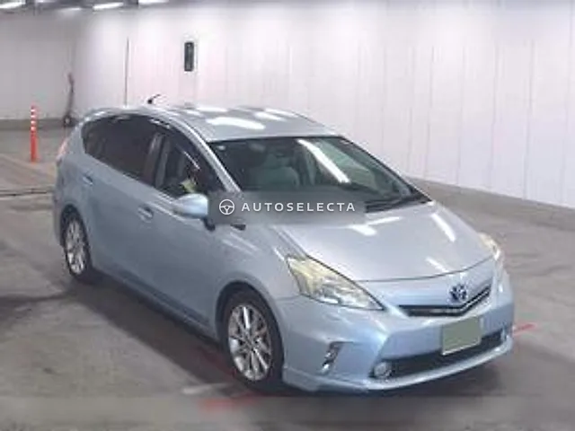 Toyota Prius Alpha 2011, auction grade 3.5