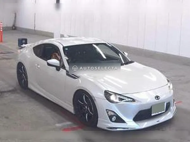 Toyota 86 2013, auction grade R
