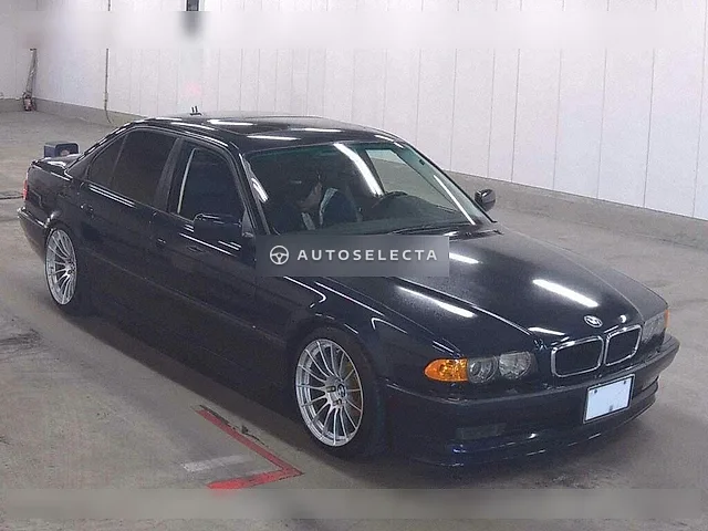 BMW 7 Series 2001, auction grade 4
