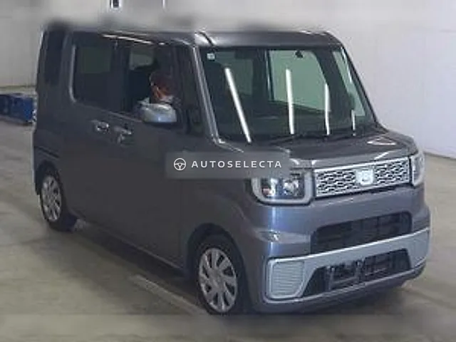 Daihatsu Wake 2015, auction grade 3
