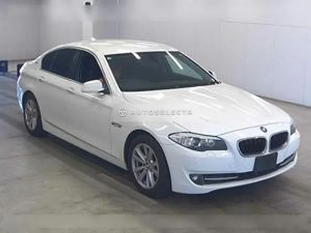 BMW 5 Series 2010, auction grade 3