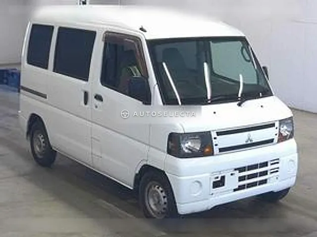 Mitsubishi Minicab Van 2011