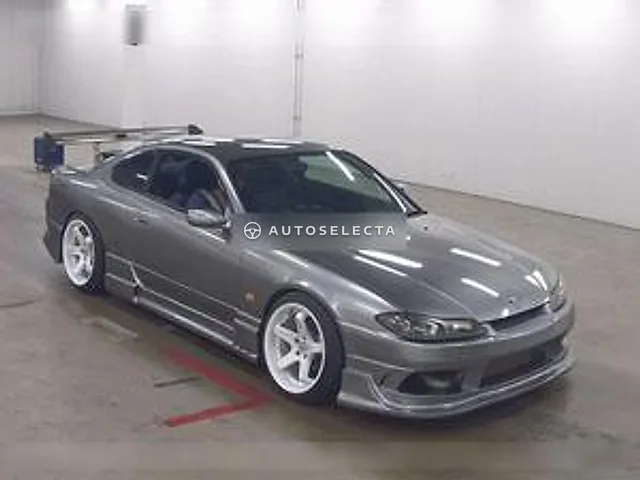 Nissan Silvia 1999, auction grade R