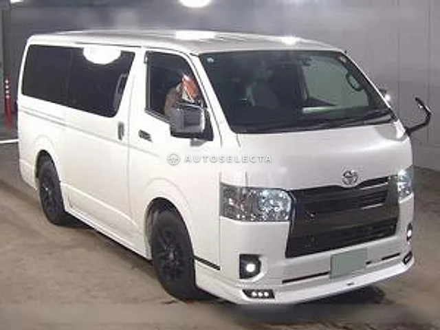 Toyota Hiace Van 2023, auction grade 4.5