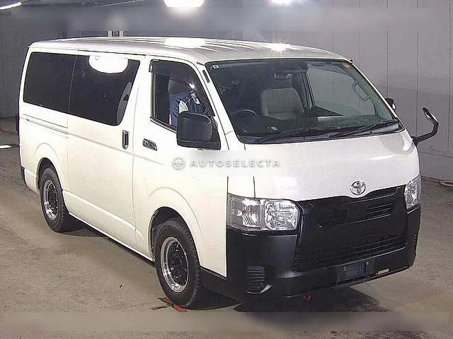 Toyota Hiace Van 2020, auction grade 4