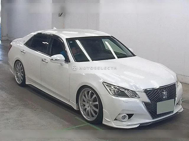 Toyota Crown 2013, auction grade 3.5