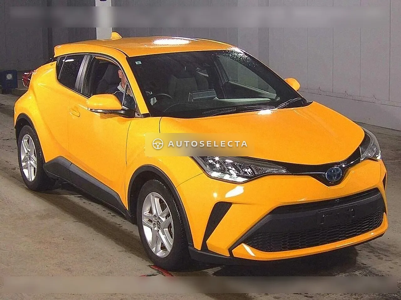 Toyota C-HR 2022, photo 1 of 6