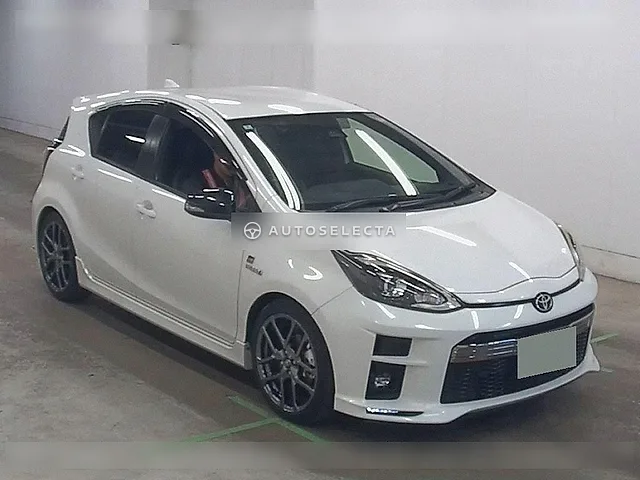 Toyota Aqua GR Sport 2018, auction grade 4.5