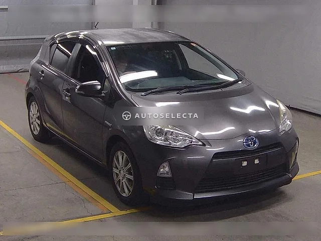 Toyota Aqua 2014, auction grade 3.5