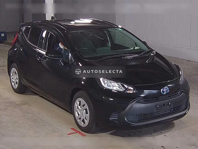 Toyota Aqua 2023, auction grade R