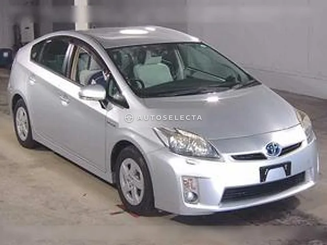 Toyota Prius 2011, auction grade 3.5