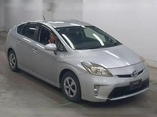 Toyota Prius 2013, auction grade R
