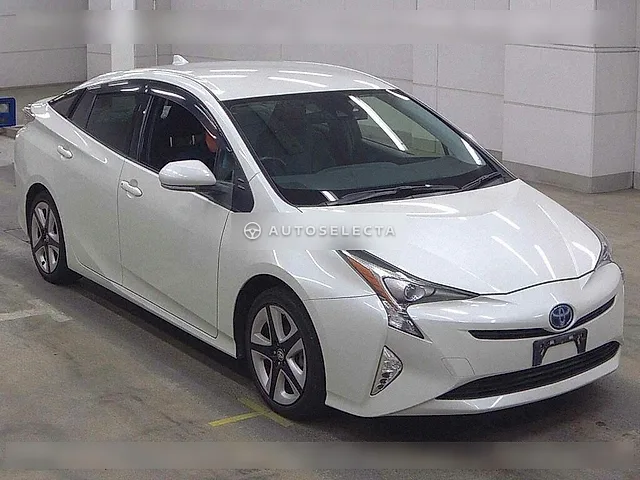 Toyota Prius 2016, auction grade 4