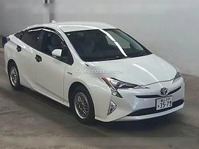 Toyota Prius 2016, auction grade 3.5