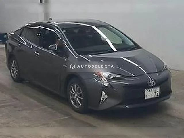 Toyota Prius 2016, auction grade 3