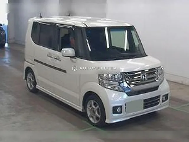 Honda N-BOX Custom 2016, auction grade 4